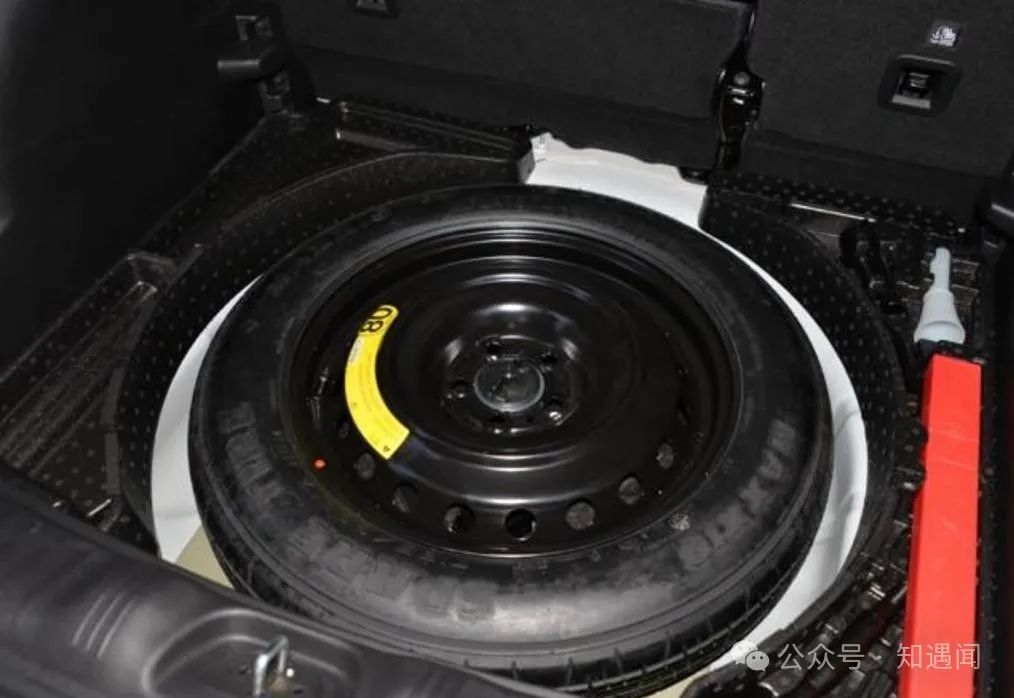 高速换车胎_高速路换胎_高速换胎注意什么